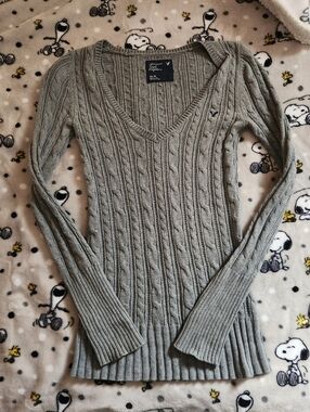 American Eagle Y2K Cable Knit V Neck Sweater